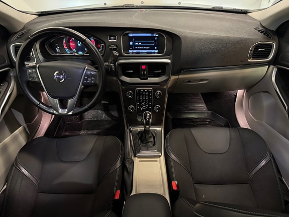 Volvo V40 15 of 26