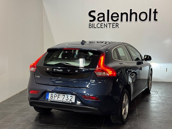 Volvo V40 6 of 27
