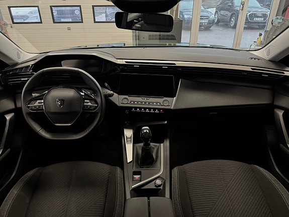 Peugeot 308 7 of 19