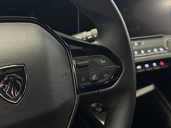 Peugeot 308 13 of 19
