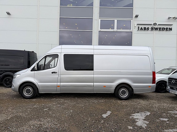 Mercedes-Benz Sprinter 319 2 of 5