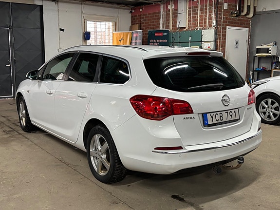Opel Astra 4 of 5