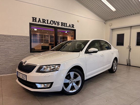Skoda Octavia 2 of 5