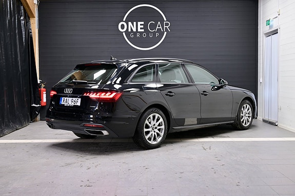 Audi A4 5 of 22