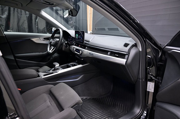 Audi A4 11 of 22