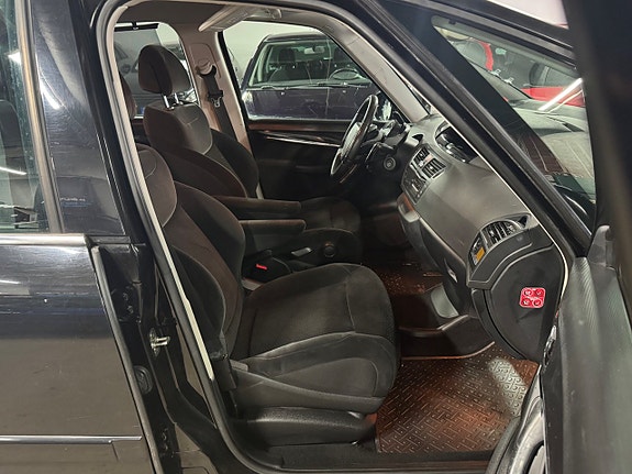 Citroen Grand C4 Picasso 9 of 16