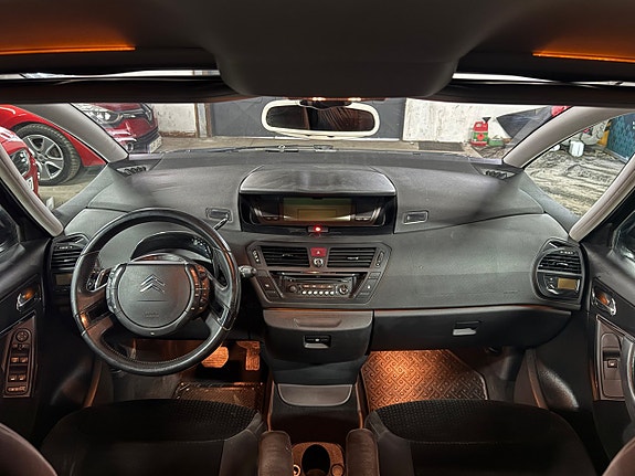 Citroen Grand C4 Picasso 14 of 16