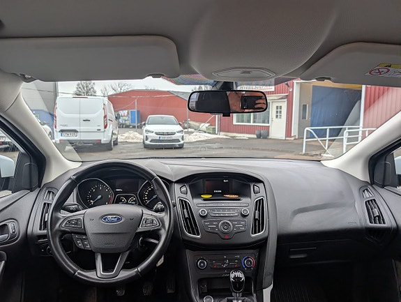 Ford Focus 9 of 9