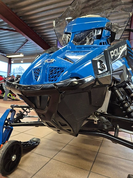 Polaris 650 Voyageur Nordic Pro "Demo" 3 of 6