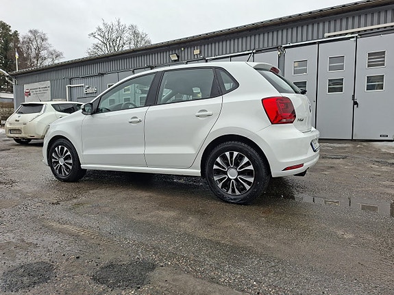 Volkswagen Polo 3 of 5