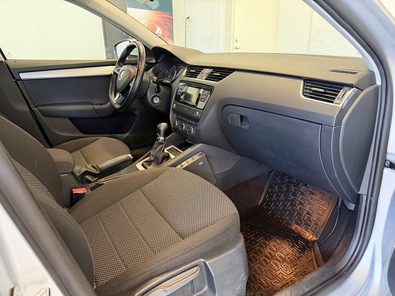 Skoda Octavia 6 of 13