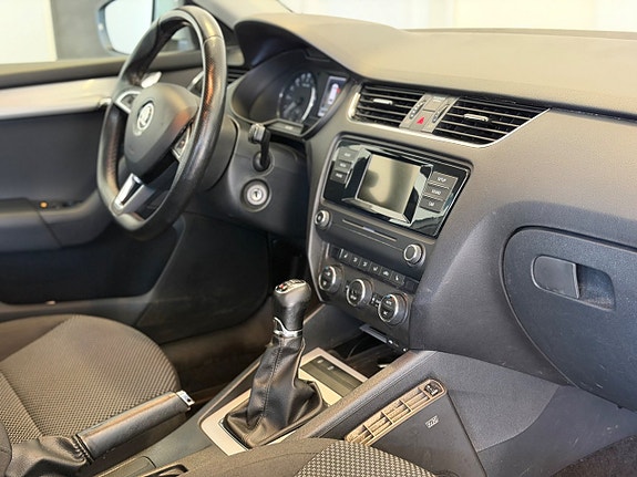 Skoda Octavia 11 of 13