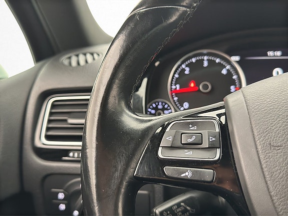 Volkswagen Touareg 15 of 24