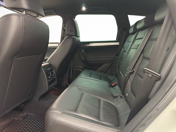 Volkswagen Touareg 14 of 24
