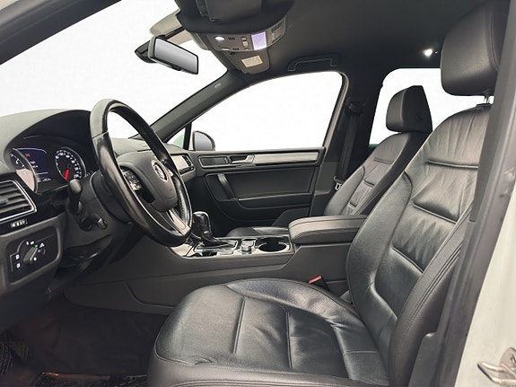Volkswagen Touareg 10 of 24