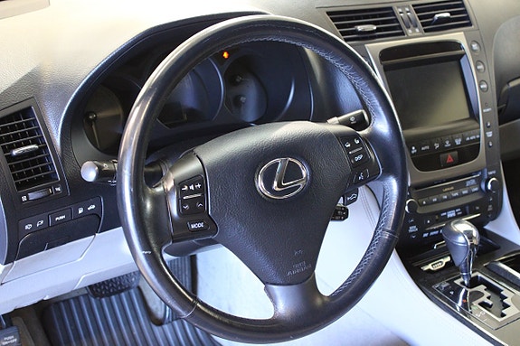 Lexus GS450h 10 of 15