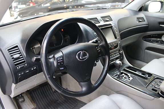 Lexus GS450h 10 of 12