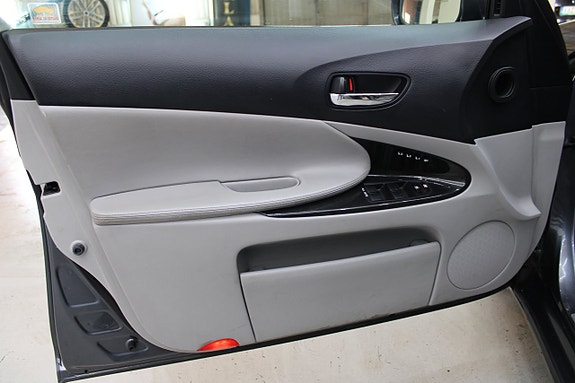 Lexus GS450h 6 of 12