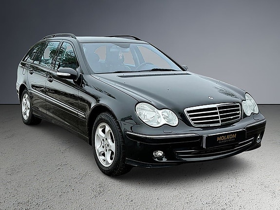 Mercedes-Benz C180 3 of 5