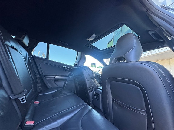 Volvo V60 10 of 13