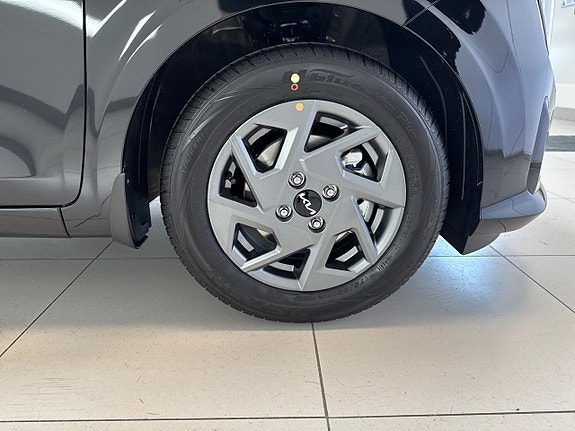 Kia Picanto 18 of 18