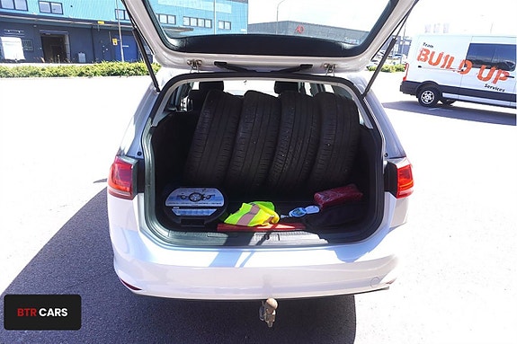 Volkswagen Golf VII 8 of 11