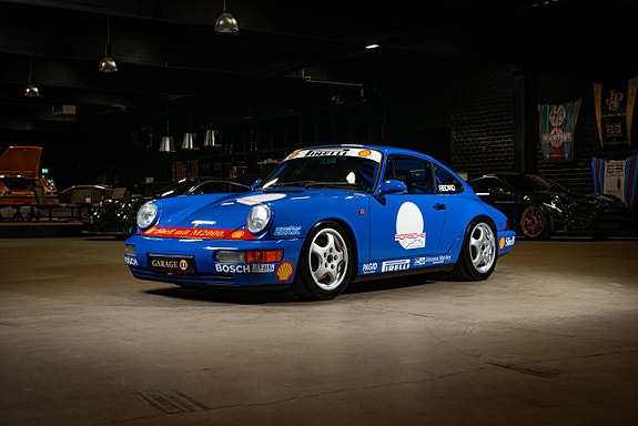 Porsche 911 2 of 5