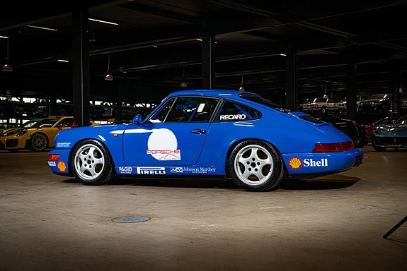 Porsche 911 4 of 5