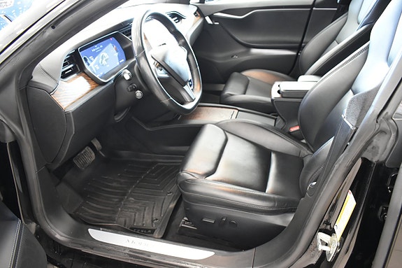 Tesla Model S 12 of 24