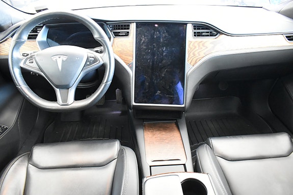 Tesla Model S 11 of 24