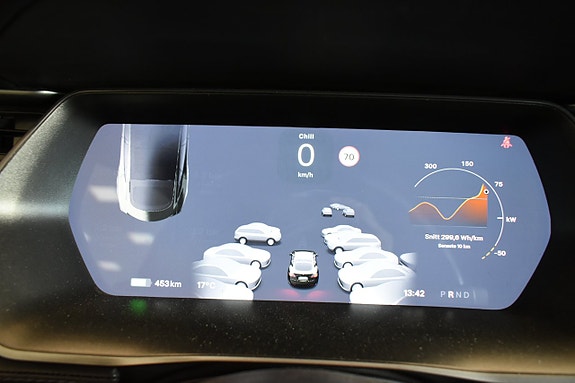 Tesla Model S 23 of 24