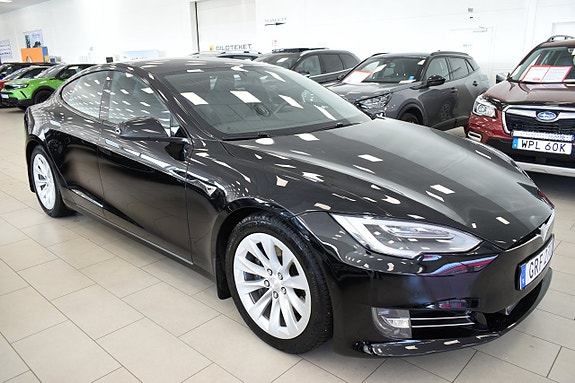 Tesla Model S 3 of 24