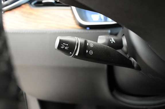 Tesla Model S 15 of 24