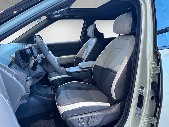 Kia EV3 8 of 14
