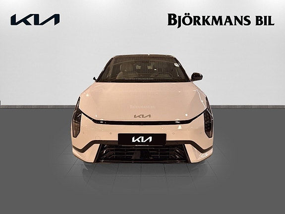 Kia EV4 2 of 5