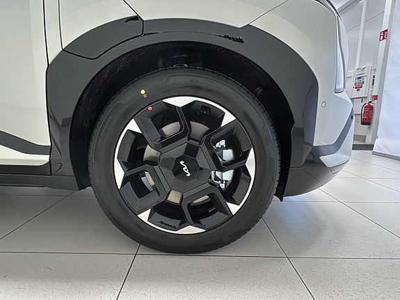 Kia EV5 15 of 20