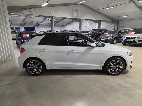Audi A1 3 of 5