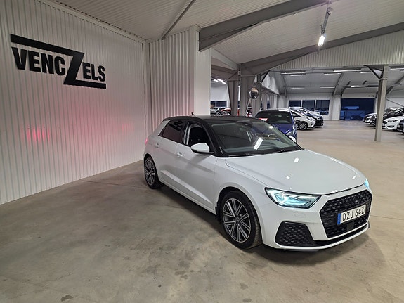 Audi A1 2 of 5