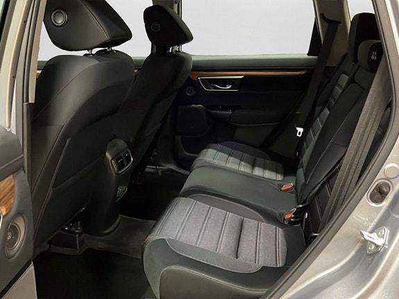Honda CR-V 9 of 18