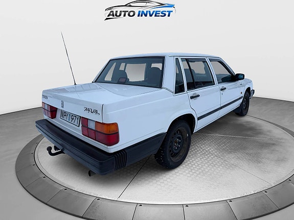 Volvo 740 4 of 5