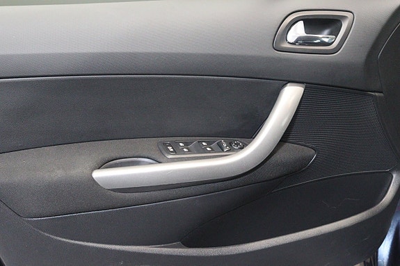 Peugeot 308 12 of 18