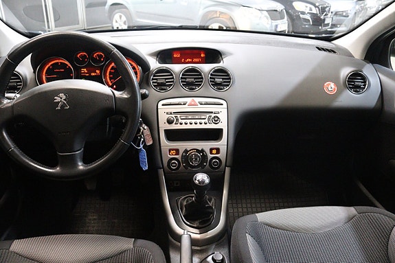 Peugeot 308 16 of 18