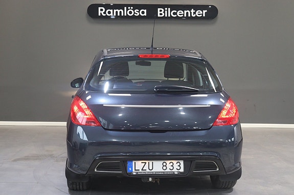 Peugeot 308 8 of 18