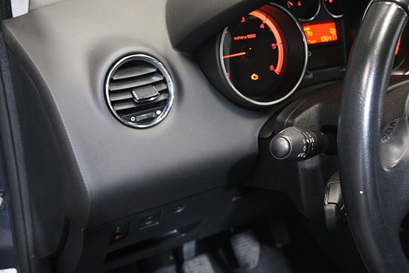 Peugeot 308 13 of 18