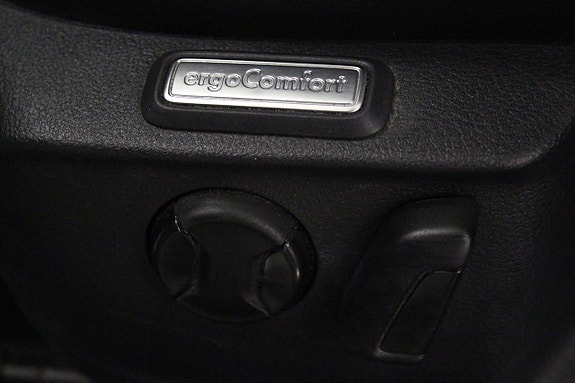 Volkswagen Passat Alltrack 15 of 17