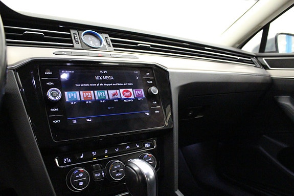 Volkswagen Passat Alltrack 11 of 17