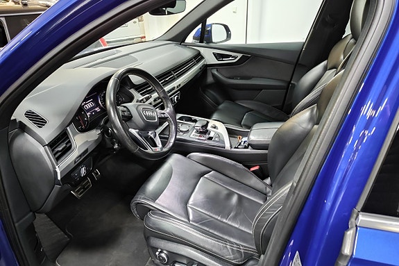Audi Q7 7 of 8