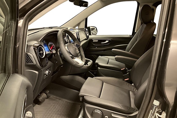 Mercedes-Benz Vito 119 11 of 24
