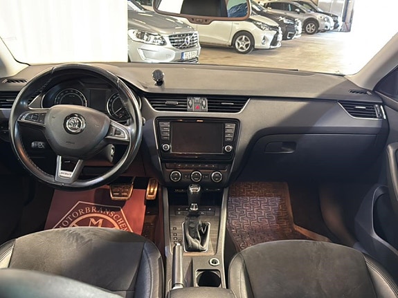 Skoda Octavia Scout 11 of 19