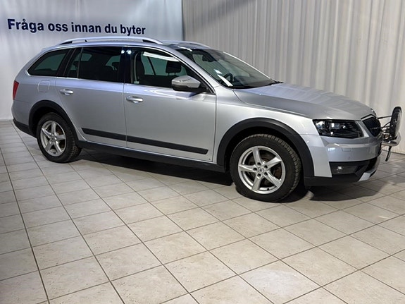 Skoda Octavia Scout 4 of 5